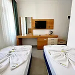 Hotel apartamentowy Akin And